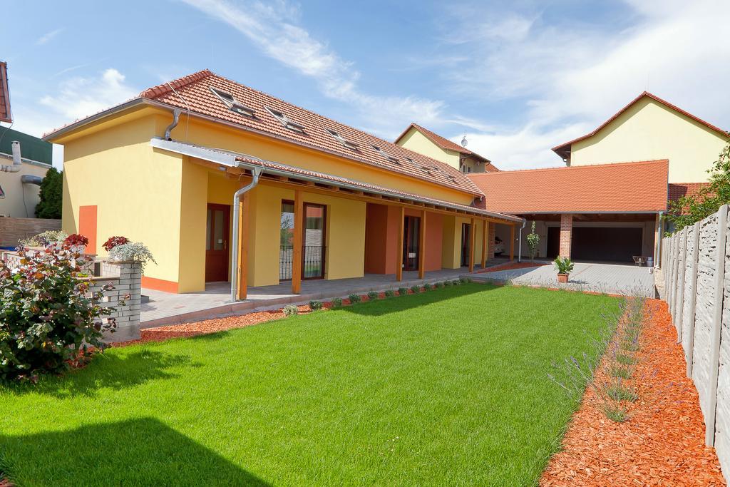 Pension Čížek Mikulov Exterior foto